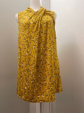 Sleeveless Twist-Neck Floral Tunic in Mustard